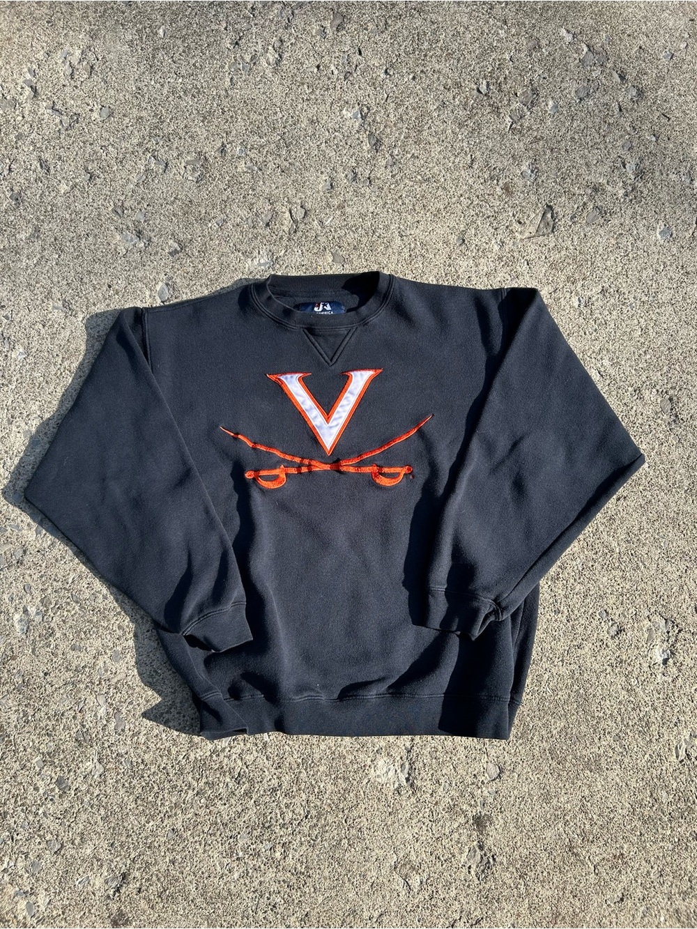 90’s vintage University of Virginia Logo Crewneck Sweatshirt with Orange Accent